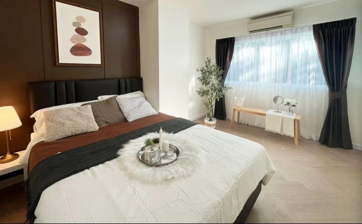 For sale: Kensington Bearing, 2nd floor, corner unit. Fully furnished and ready to move in—book it now before it’s gone! images