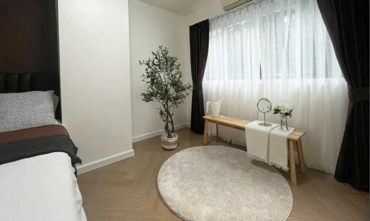 For sale: Kensington Bearing, 2nd floor, corner unit. Fully furnished and ready to move in—book it now before it’s gone!