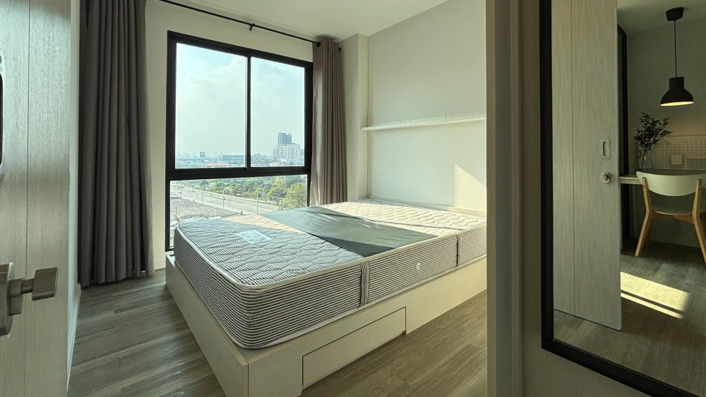 Selling a Kensington Kaset Campus condo, 9th floor, with beautiful views, next to Kasetsart University and Sri Patum University. Perfect for minimalis