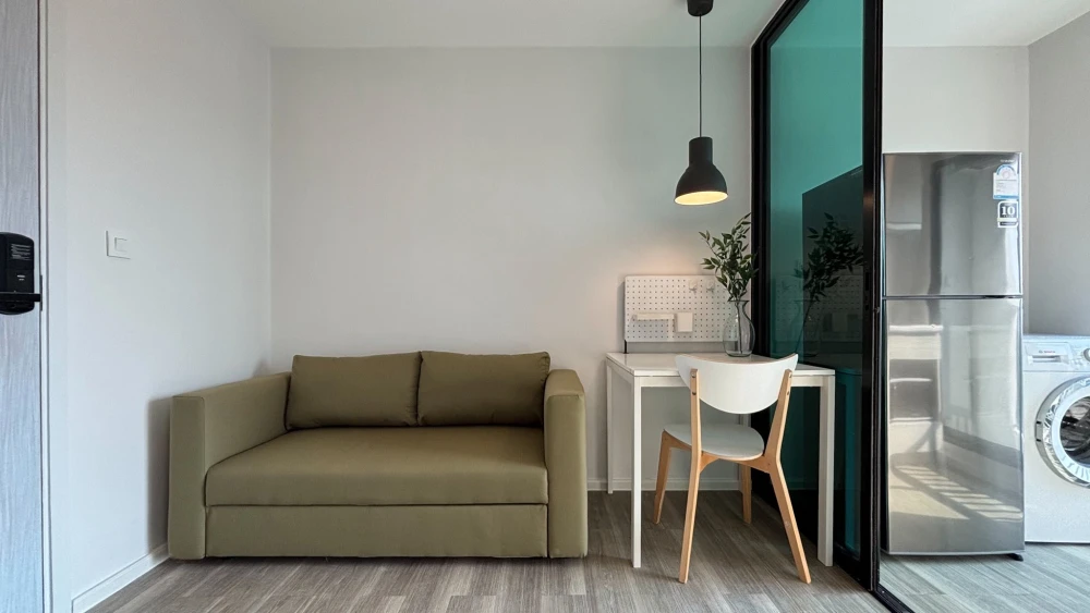 Selling a Kensington Kaset Campus condo, 9th floor, with beautiful views, next to Kasetsart University and Sri Patum University. Perfect for minimalis