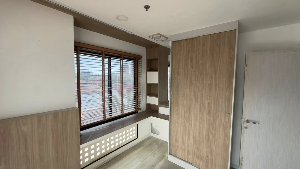 Kensington Kaset Campus for sale, spacious room, lots of usable space, good location, comes with complete facilities, reserve now.