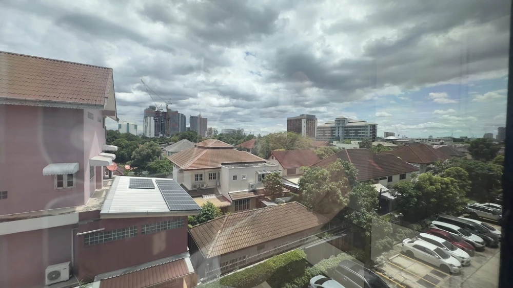 Kensington Kaset Campus for sale, spacious room, lots of usable space, good location, comes with complete facilities, reserve now.