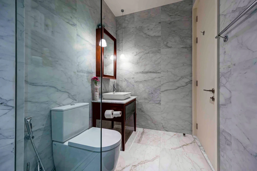 For sale KHUN BY YOO 17th floor, corner room, very private, Thonglor panoramic view, fully furnished, ready to move in immediately.