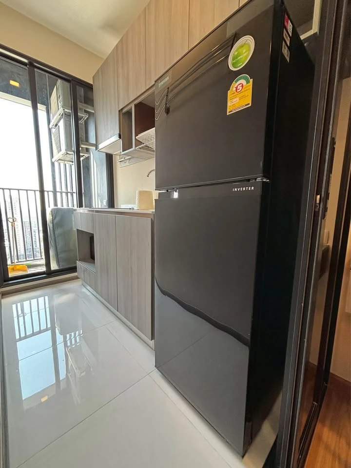 Selling or rent a fully furnished, built-in unit at Knightsbridge Prime On-nut. Located on a very high floor with stunning city views. A must-have!