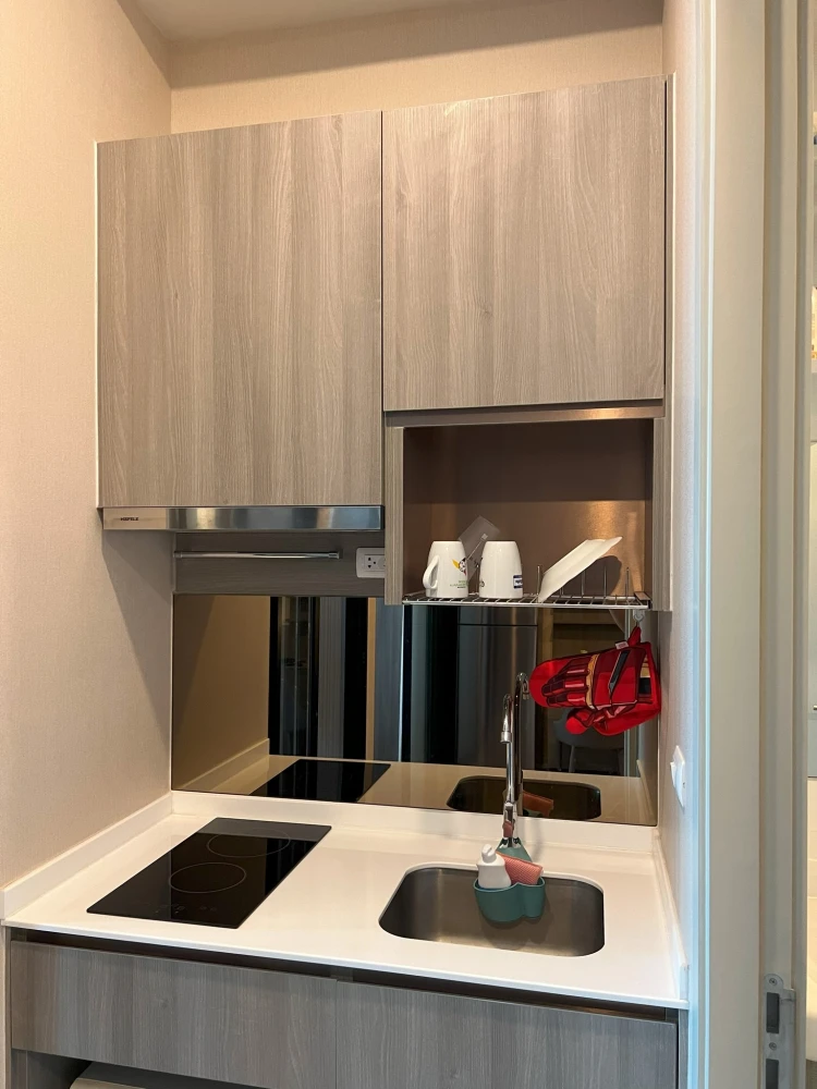 For sale: KnightsBridge Prime Ratchayothin, 24th floor, city view, beautiful room, fully decorated, very cool, book now, urgently.
