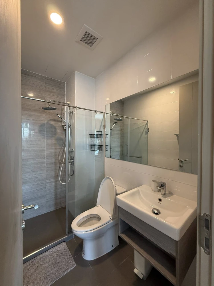 Knightsbridge Prime Ratchayothin for sale, 30th floor, highest floor, amazing city view, ready to move in.