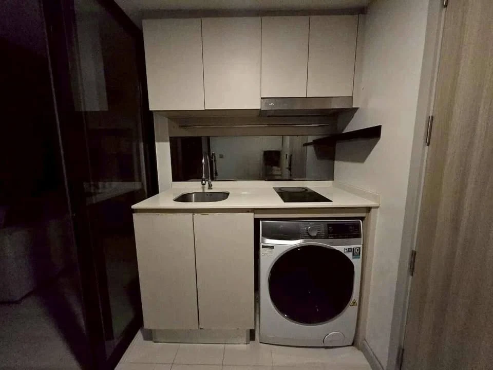 For sale: KnightsBridge Prime Sathorn 1 bedroom, 1 bathroom, large usable area, fully furnished, don't miss out.