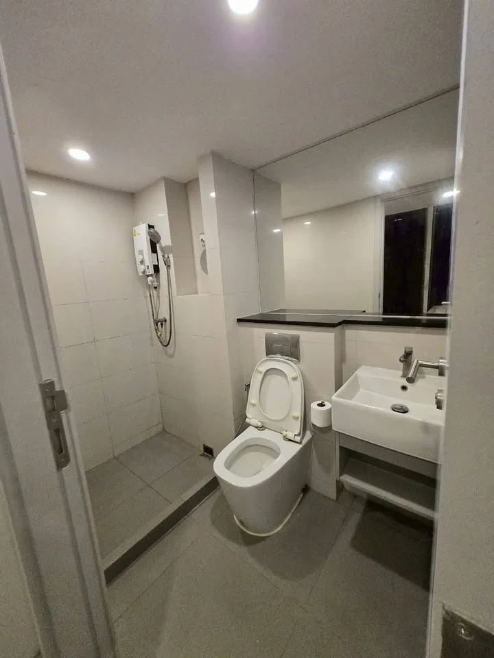 For sale: KnightsBridge Prime Sathorn 1 bedroom, 1 bathroom, large usable area, fully furnished, don't miss out.