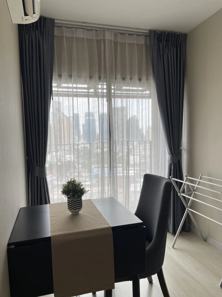 Selling a 30.51 sq.m. unit at KnightsBridge Prime Sathorn, 15th floor. Fully furnished with complete functional features. Don't miss out!