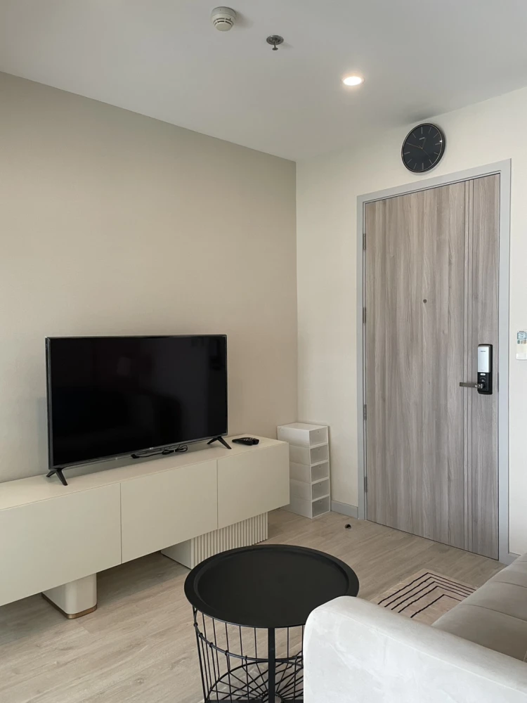 Selling a 30.51 sq.m. unit at KnightsBridge Prime Sathorn, 15th floor. Fully furnished with complete functional features. Don't miss out!