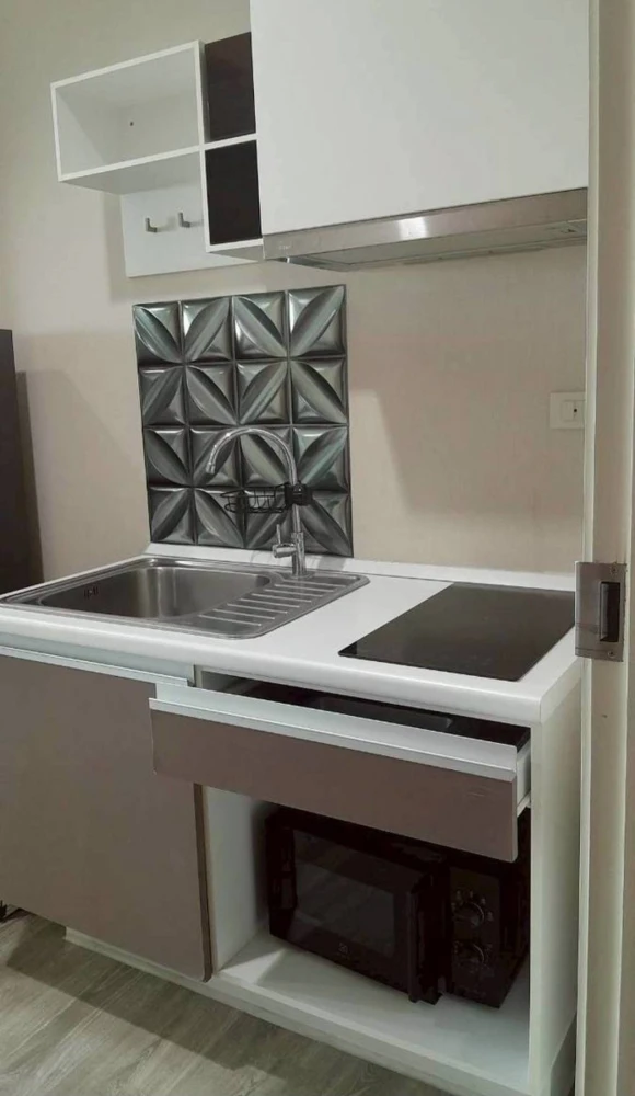 Selling Knightsbridge Sky River Ocean 1 bedroom, 1 bathroom unit with full amenities. Book now!