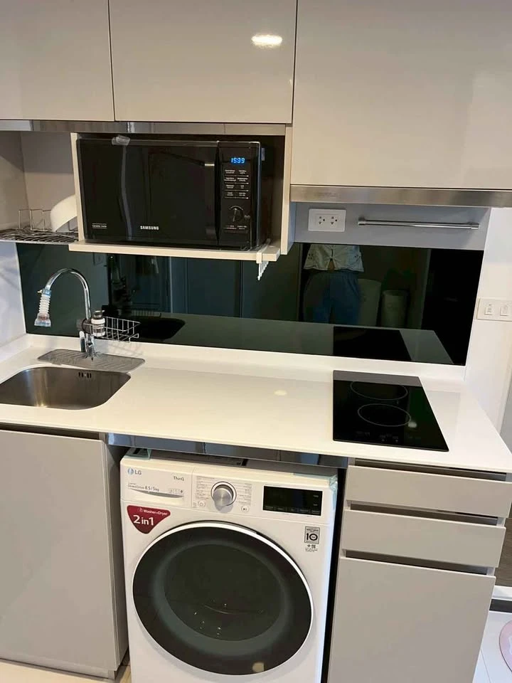 Knightsbridge Space Ratchayothin for sale, very high ceiling, balcony facing north, facing Major Ratchayothin, open view, not blocked, reserve now.