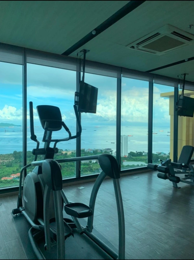 For sale: KnightsBridge The Ocean Sriracha, 12th floor, sea view, fully furnished, nice to live in, reserve now.