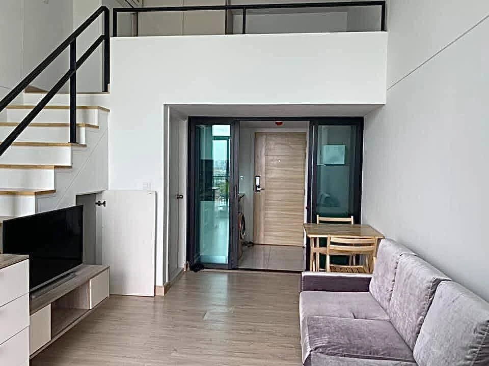 Knightsbridge Tiwanon for sale, a lovely room with high ceilings, airy and spacious, comes with complete amenities. Reserve now!