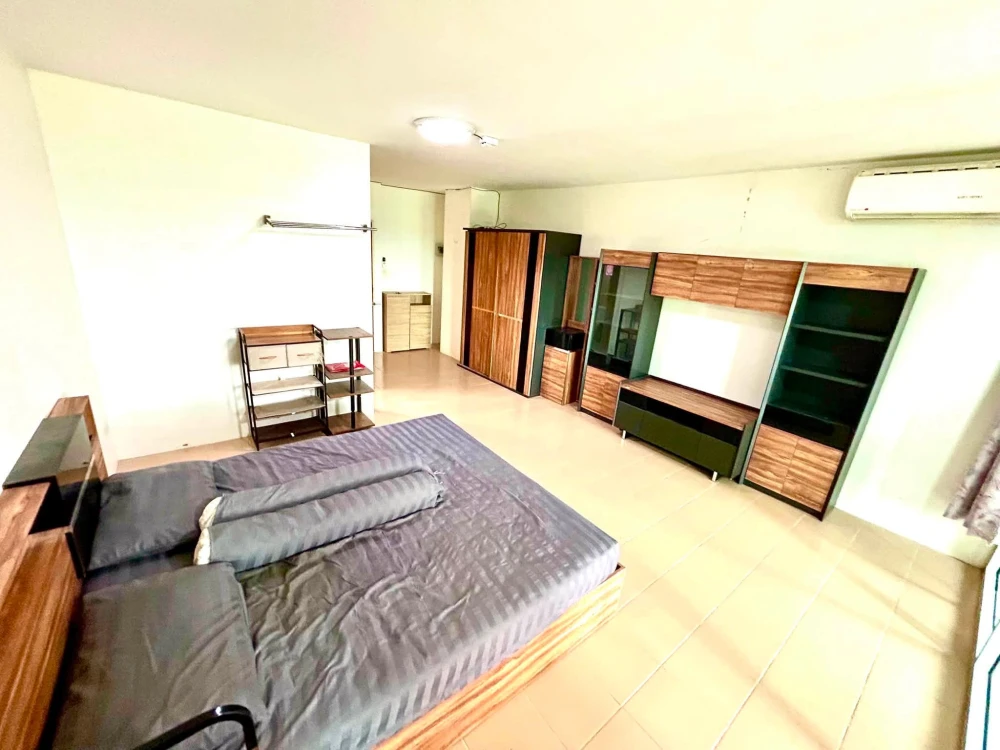 Selling Koonsuk Ville Nawamin 157, 1-bedroom unit with spacious living area, in a great location with convenient transportation. Book now!