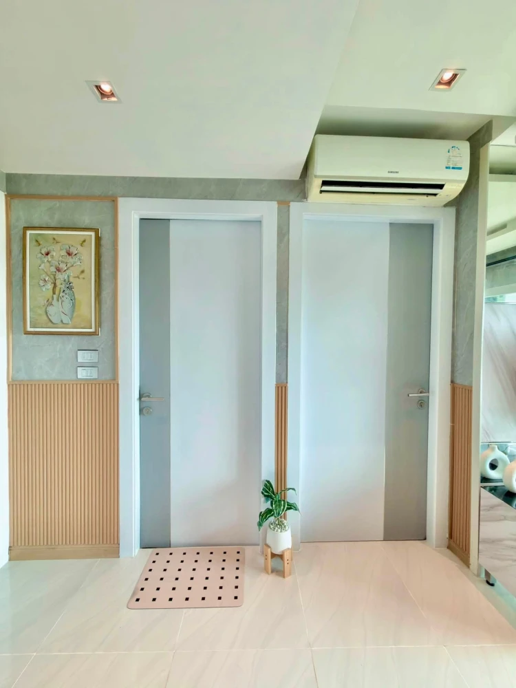 Selling La Santir condo, stunningly decorated with high-quality built-in furniture and gorgeous sea views. Book now!