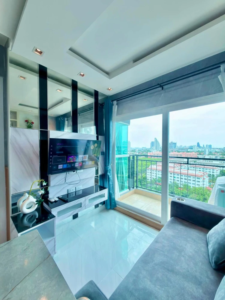 Selling La Santir condo, stunningly decorated with high-quality built-in furniture and gorgeous sea views. Book now!