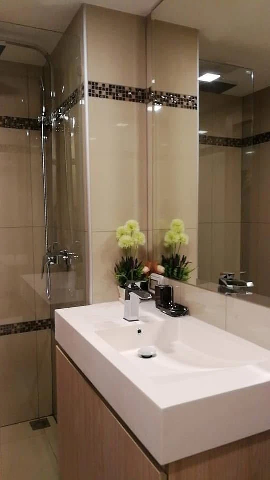 Selling two rooms at Laguna Beach Resort, 5th floor. Excellent location and fully furnished. Don't miss this opportunity!