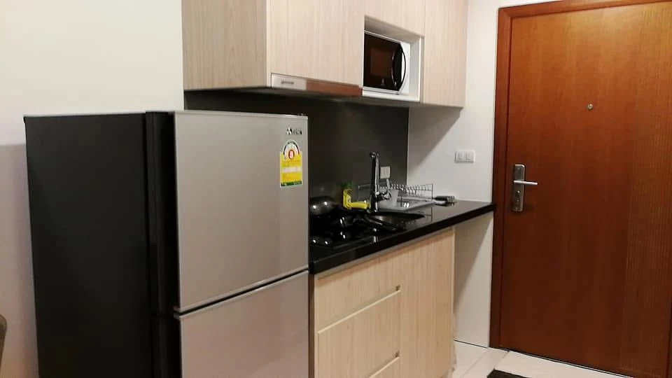 Selling two rooms at Laguna Beach Resort, 5th floor. Excellent location and fully furnished. Don't miss this opportunity!