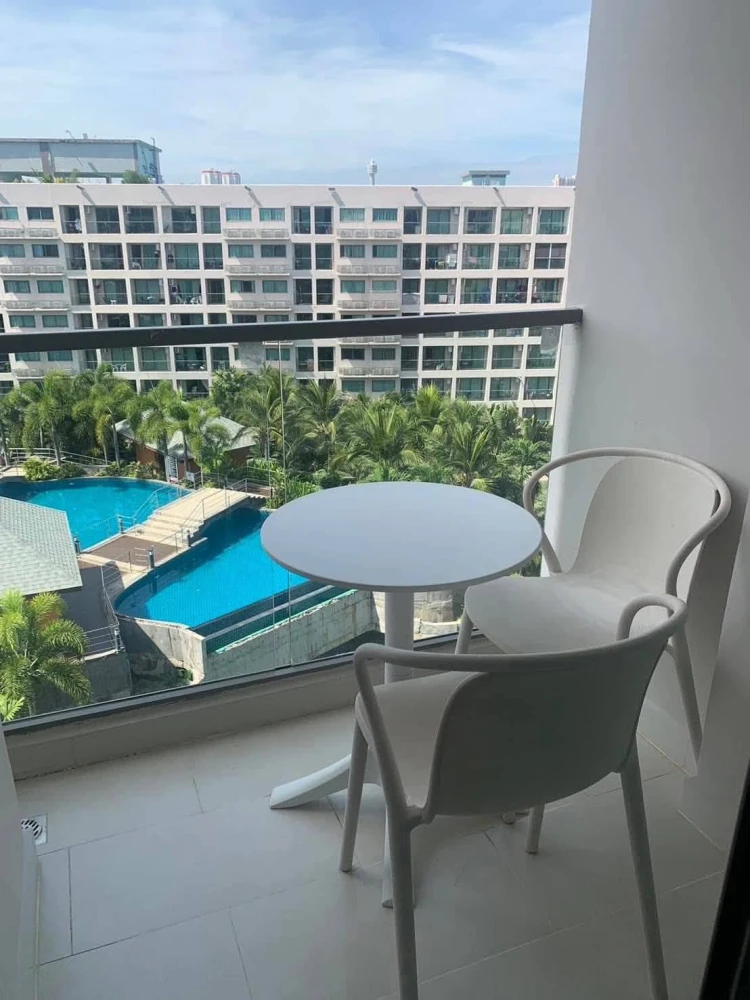 Laguna Beach Resort 3 - The Maldives for sale, 1 bedroom, 1 bathroom, great location, pool view, book now.