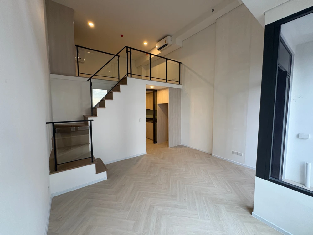For sale: Landmark @MRTA Station, good location, attractive project, hurry and reserve now!