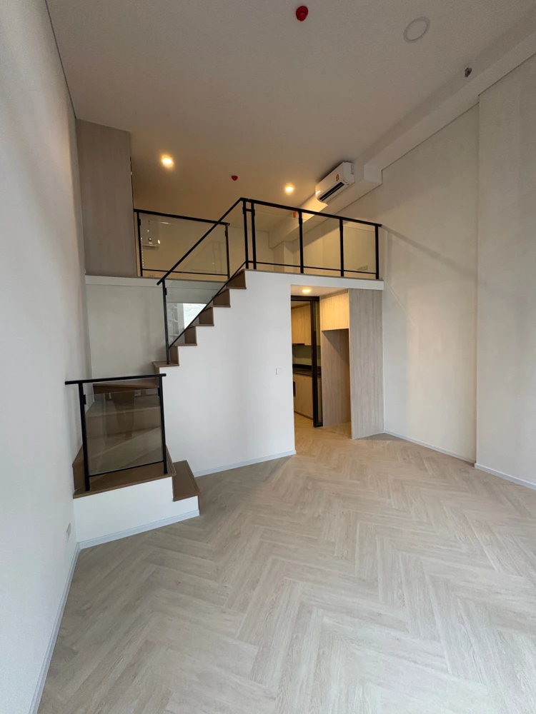 For sale: Landmark @MRTA Station, good location, attractive project, hurry and reserve now!