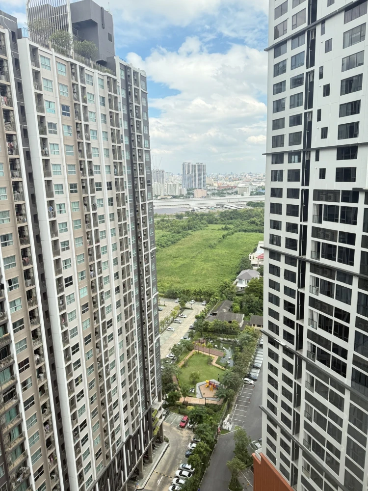 For sale Landmark @MRTA Station, Building B, 15th floor, North side, 2-storey room, very beautiful room number, hurry to reserve before you miss out.