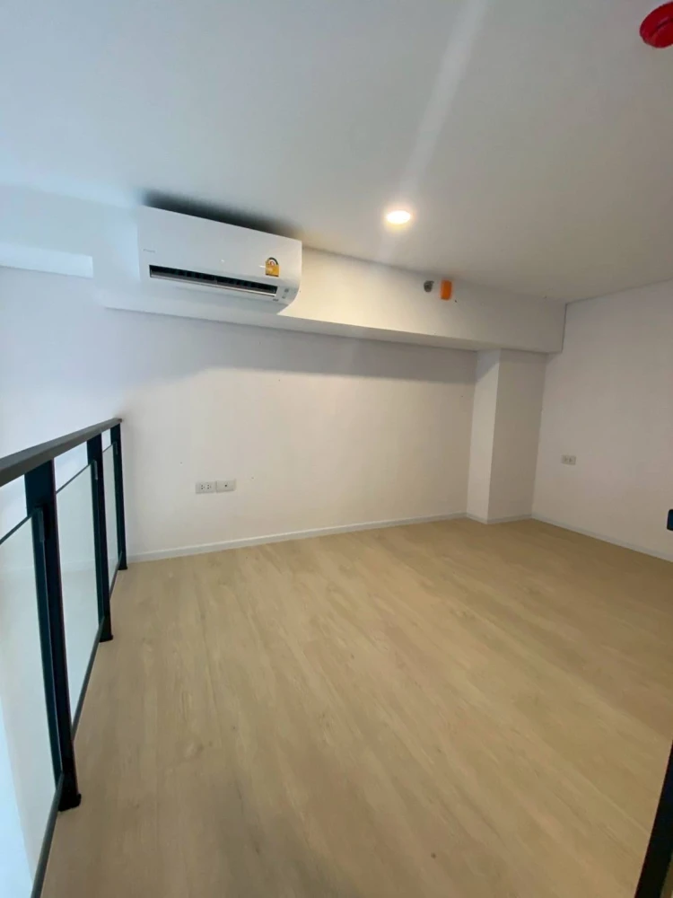 For sale Landmark @MRTA Station, Building B, 15th floor, North side, 2-storey room, very beautiful room number, hurry to reserve before you miss out.