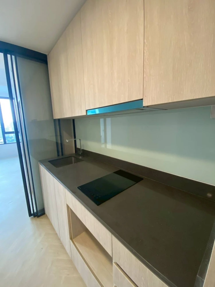 For sale Landmark @MRTA Station, Building B, 15th floor, North side, 2-storey room, very beautiful room number, hurry to reserve before you miss out.