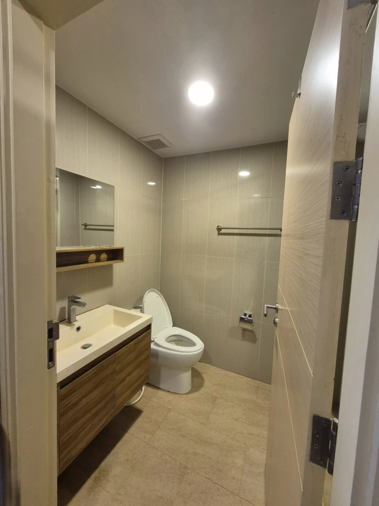 For sale: Le Crique Sukhumvit 64/2, spacious room with plenty of usable space, comes fully furnished. Don't miss out on this great deal!