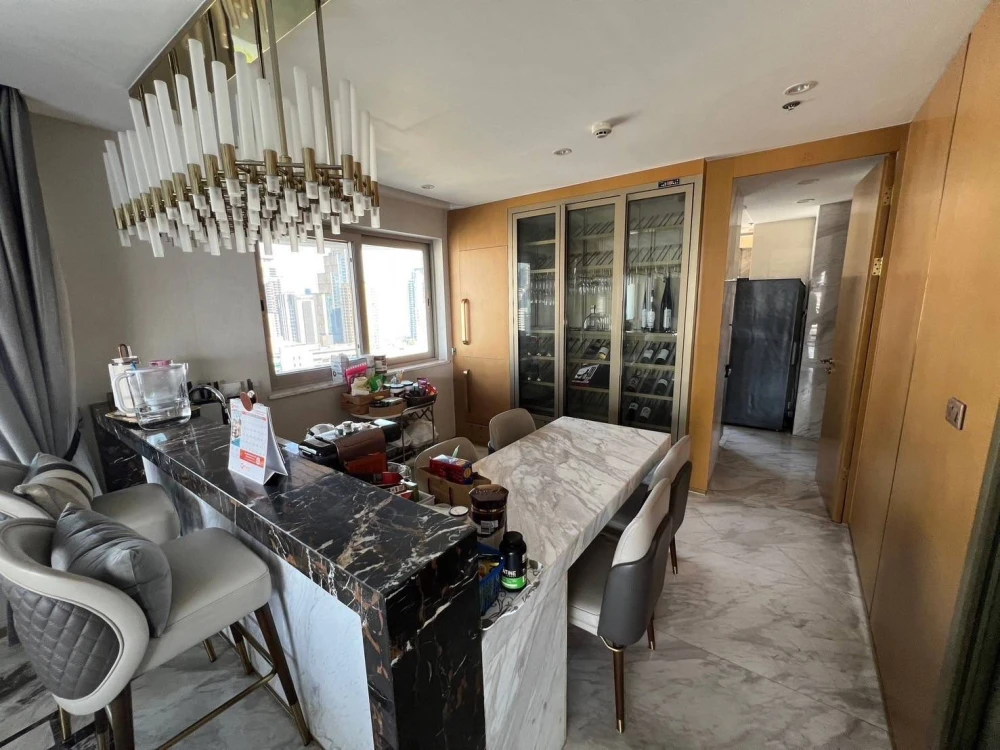 ขาย Le Raffine sukhumvit 24 ห้องใหญ่มาก มีสระว่ายน้ำส่วนตัวที่ห้อง บรรกาศเหมือนอยู่บ้าน ซื้อแล้วเข้าอยู่ได้เลย