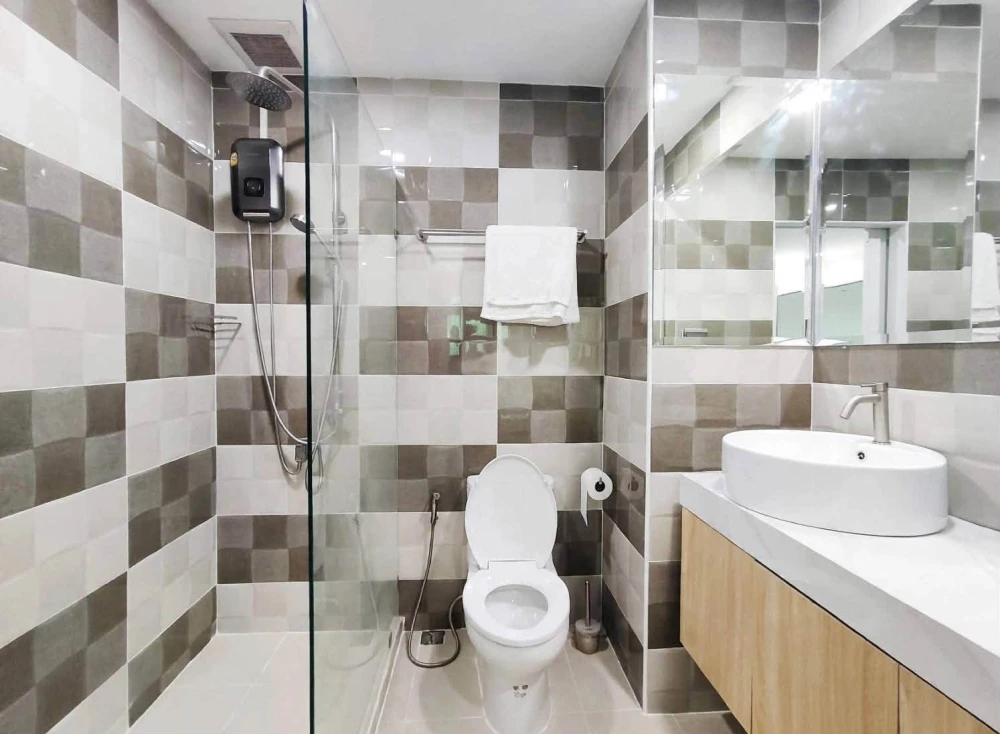 Selling Le Rich Rama 3, top floor (22nd floor). Very spacious room, beautifully decorated, very livable. Book now!