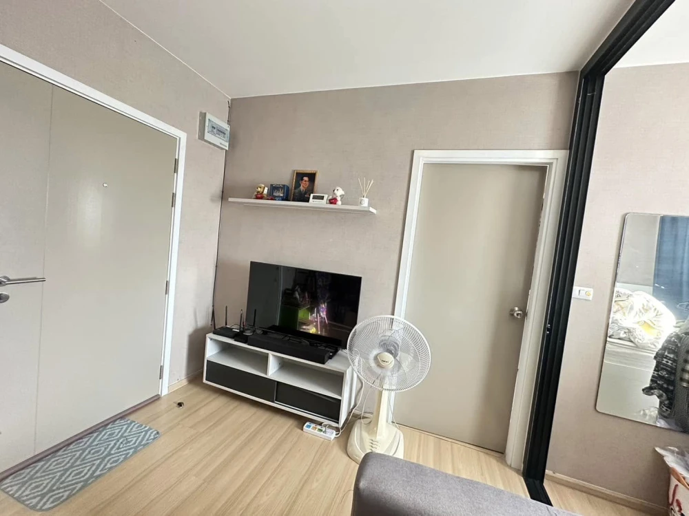 For sale Lesto condo Sukhumvit 113, nice room, friendly price. You can carry your bag.