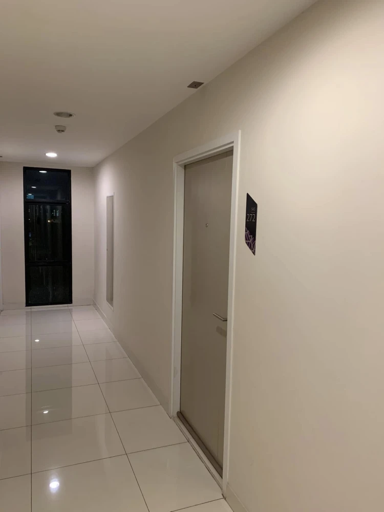 For sale Lesto condo Sukhumvit 113, nice room, friendly price. You can carry your bag.