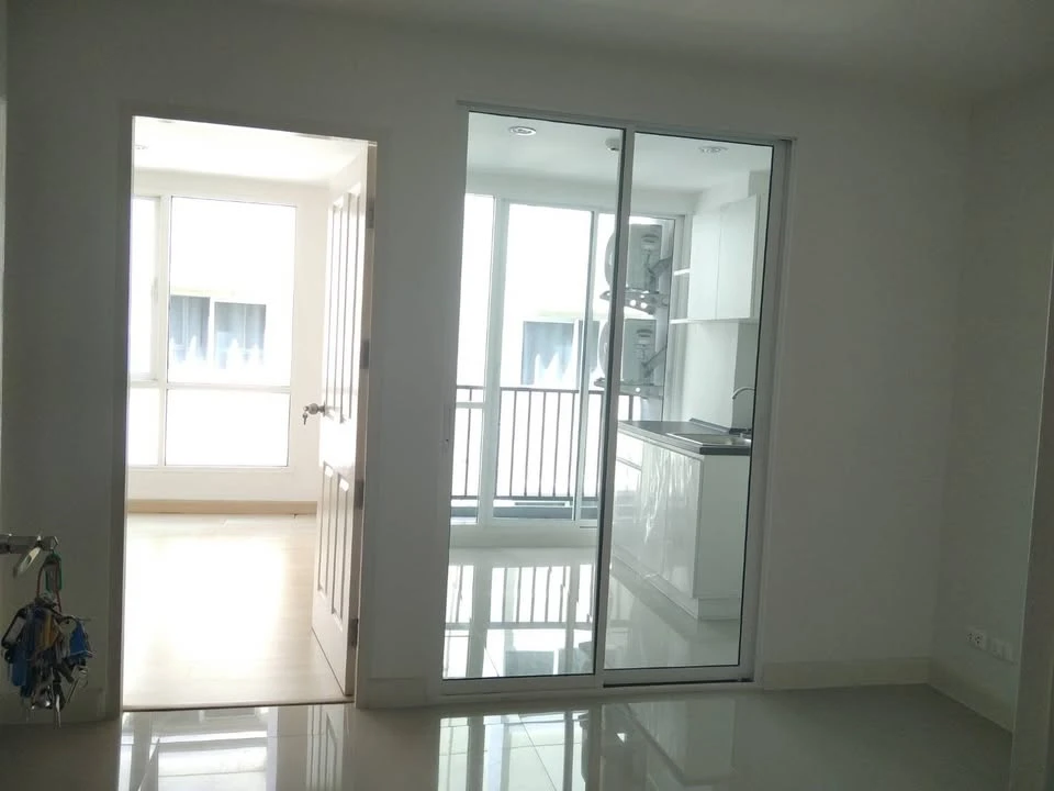 For sale: LEVO Ladprao 18 Phase 2. The room is comfortable and clean. You will regret it if you miss it.