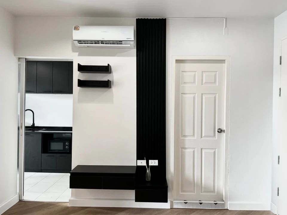 For sale: Life @ Phahon18, 1 bedroom, 1 bathroom, plenty of usable space, good location, fully furnished, don't miss out!
