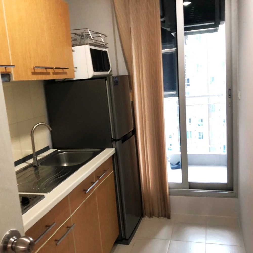Life @ Ratchada-Huaikwang condo for sale, 15th floor, high floor with city view. Interested in owning one? Book now!