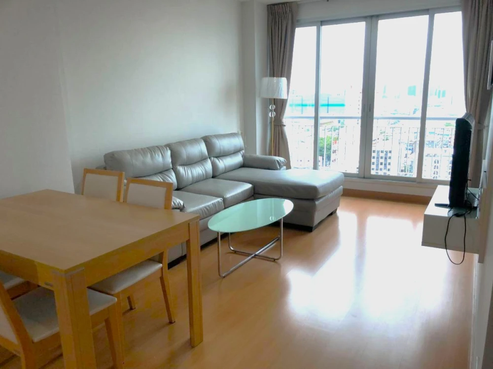 Life @ Ratchada-Huaikwang condo for sale, 15th floor, high floor with city view. Interested in owning one? Book now!