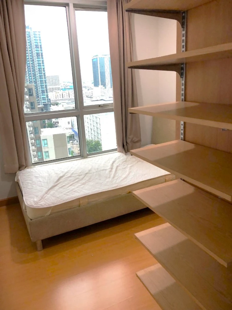 Life @ Ratchada-Huaikwang condo for sale, 15th floor, high floor with city view. Interested in owning one? Book now!