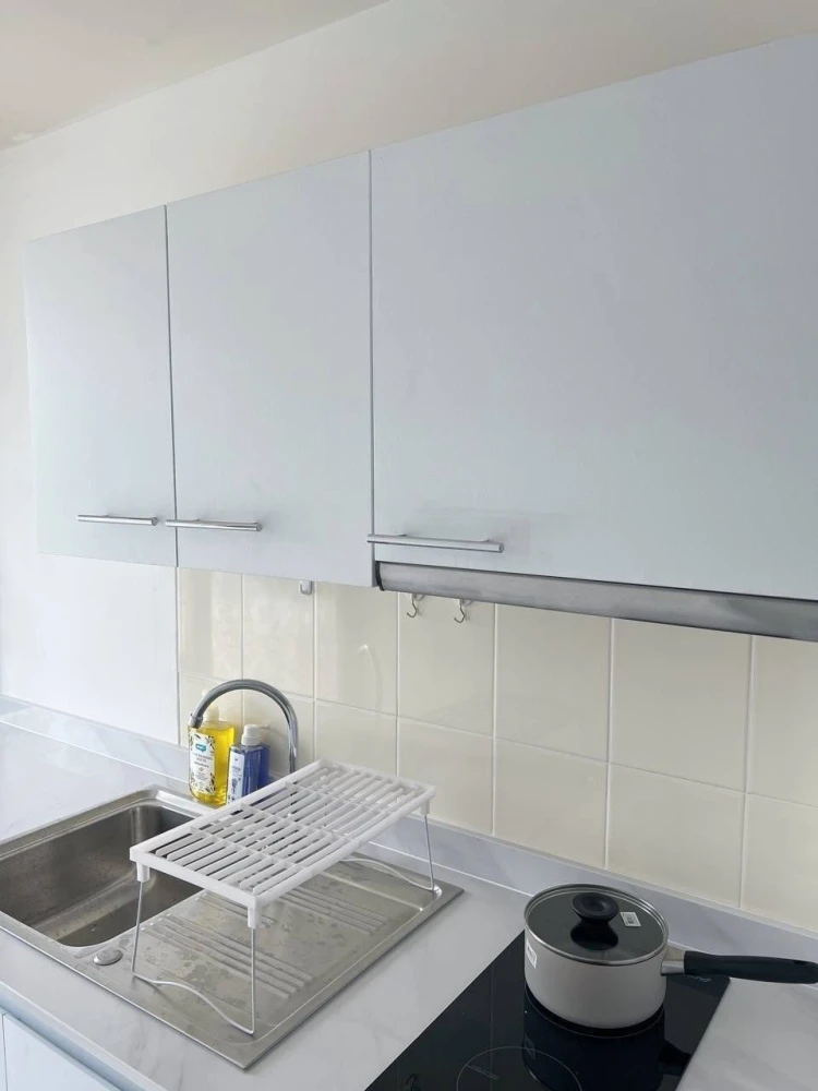 For sale: Life @ Sukhumvit 65, spacious room, lots of usable space, fully furnished and equipped with appliances. Reserve now!