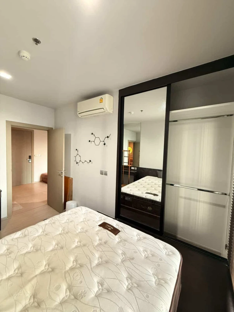 Selling a unit at Life Asoke-Rama 9, 10th floor. A lovely unit, fully furnished. Interested in owning it? Reserve now!