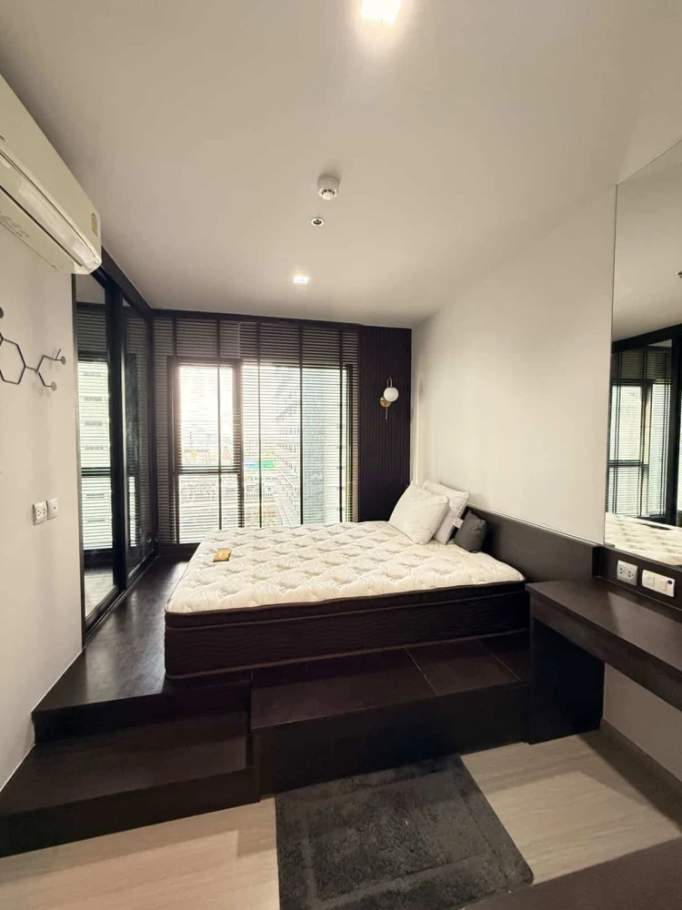 Selling a unit at Life Asoke-Rama 9, 10th floor. A lovely unit, fully furnished. Interested in owning it? Reserve now!