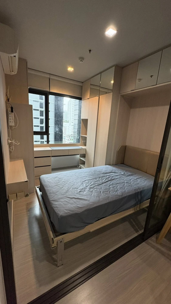 For sale: Life Asoke-Rama 9, high floor, spacious room, comfortable living, hurry and reserve now.