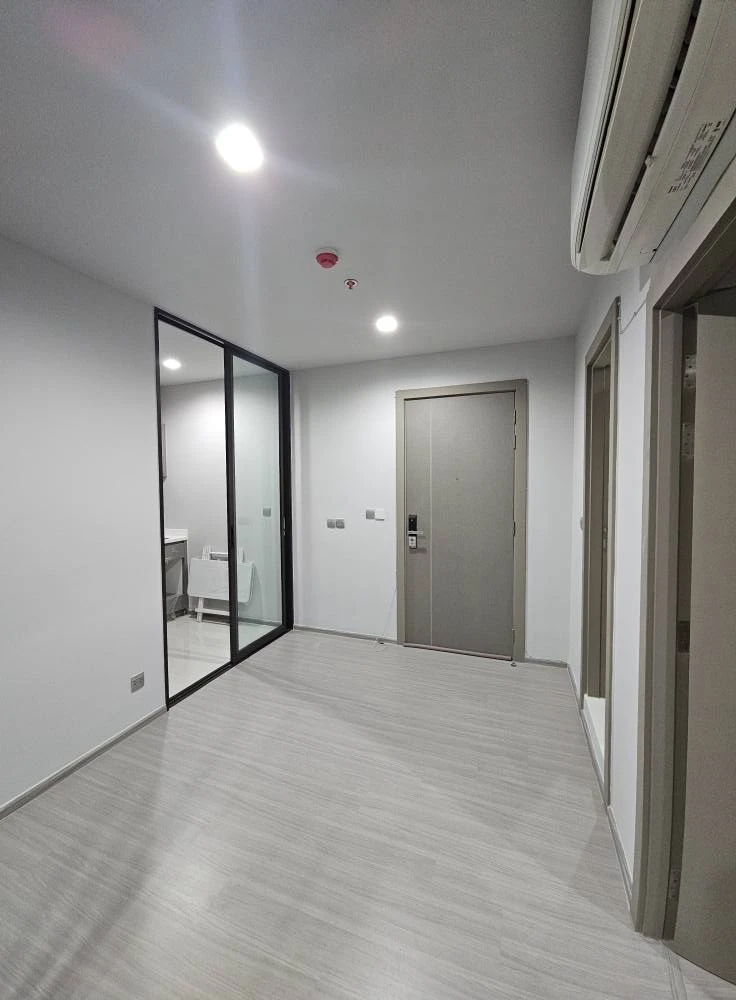 For sale: Life Asoke-Rama 9, north-facing room, good location, lots of usable space, complete amenities, reserve now!