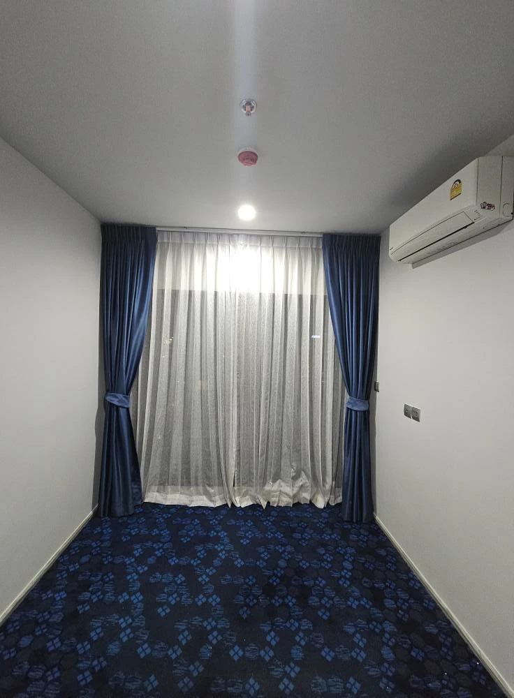 For sale: Life Asoke-Rama 9, north-facing room, good location, lots of usable space, complete amenities, reserve now!