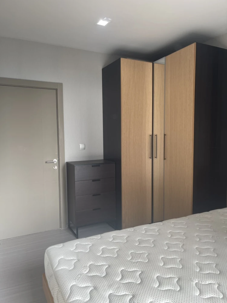 Selling Life Asoke-Rama 9 condo, 38th floor. Very high floor, excellent ventilation. Fully furnished with appliances. Don't miss out!