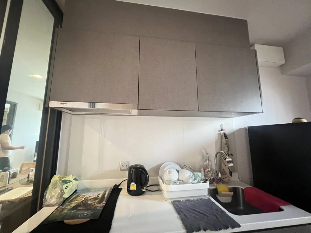 For sale: Life Ladprao Valley, corner unit with privacy, plenty of usable space, beautiful view from high floor. Don't miss out!