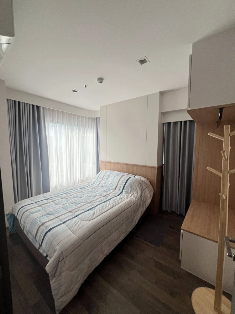 For sale: Life Ladprao Valley, corner unit with privacy, plenty of usable space, beautiful view from high floor. Don't miss out!