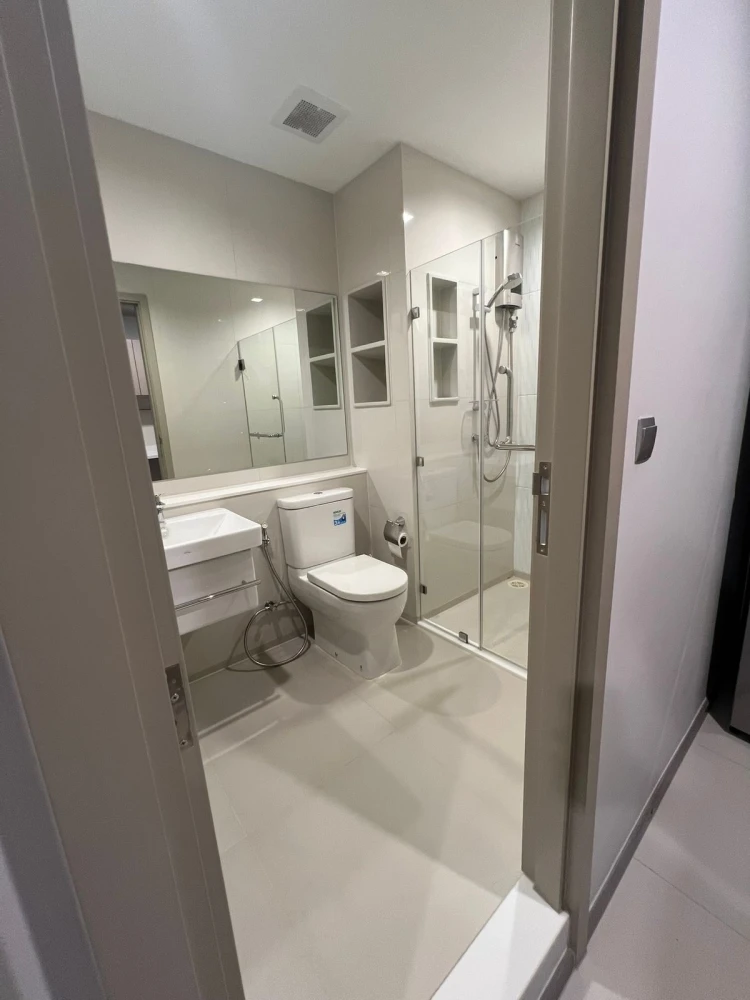 For sale: Life Ladprao, 11th floor, nice room, fully furnished, reserve now, don't miss out, hurry!