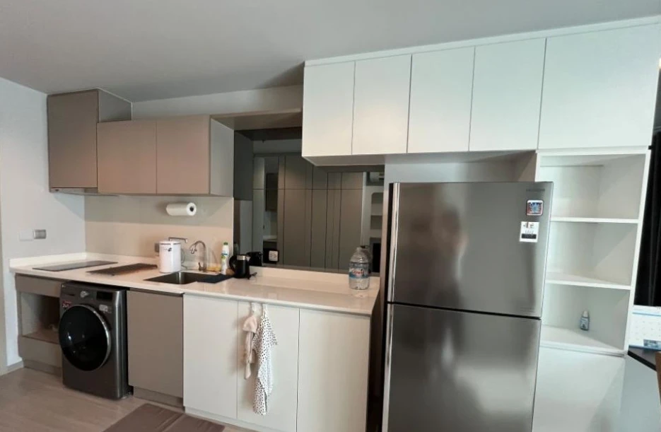 For sale: Life Ladprao, 14th floor, corner room, glass all around, fully furnished, ready to move in, reserve now, urgent!